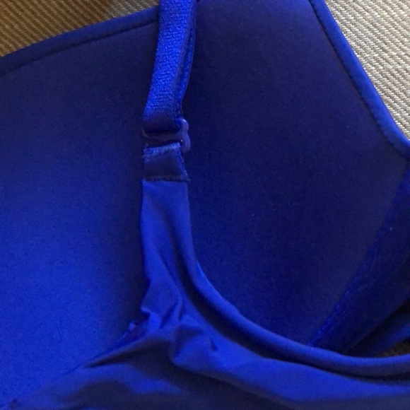 Victoria’s Secret Demi Bra - Picture 5 of 6